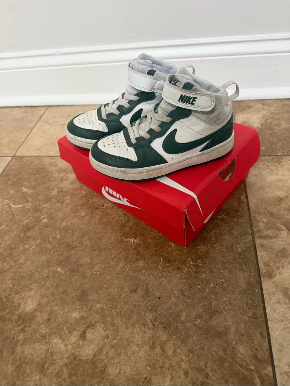 Nike Kids Court Borough - High-Top Sneakers in White and Dark Green